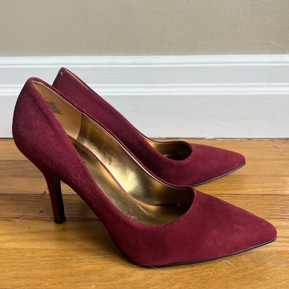 Burgundy Suede Nine West heels size 7 - Picture 6 of 6